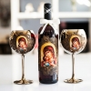 Червено вино с икона на Богородица